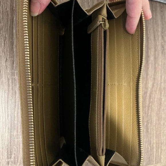 Beige Saint Laurent YSL Chevrette Zip Around Leather Wallet - Picture 4 of 6